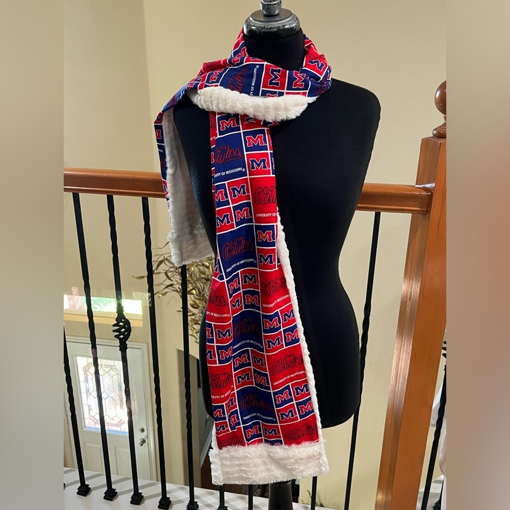 OLD MISS. White Plush Scarf with Navy & Red Logo Trim 70”X8.5”